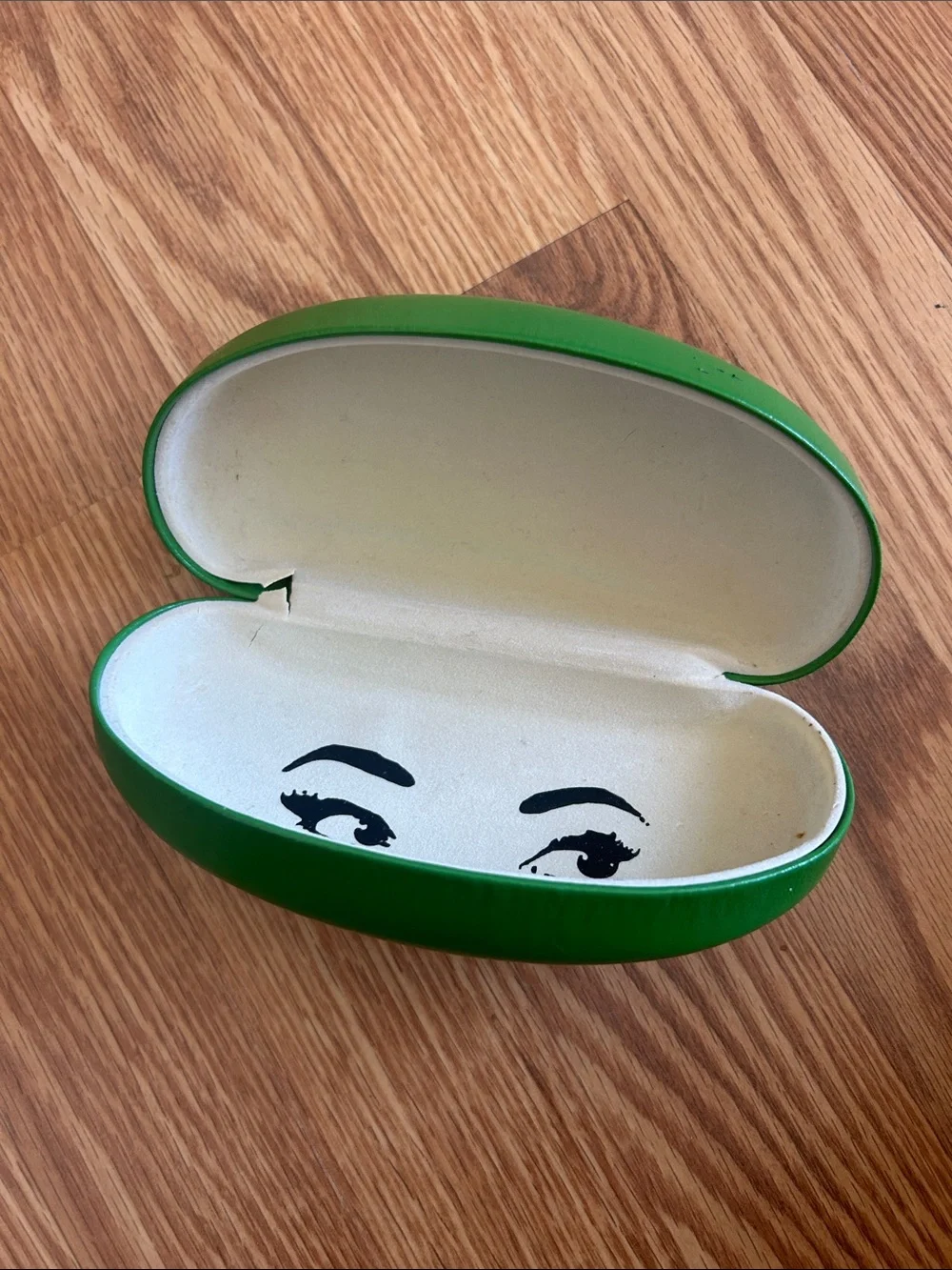 Vintage kate spade sunglasses case green needs a little glue